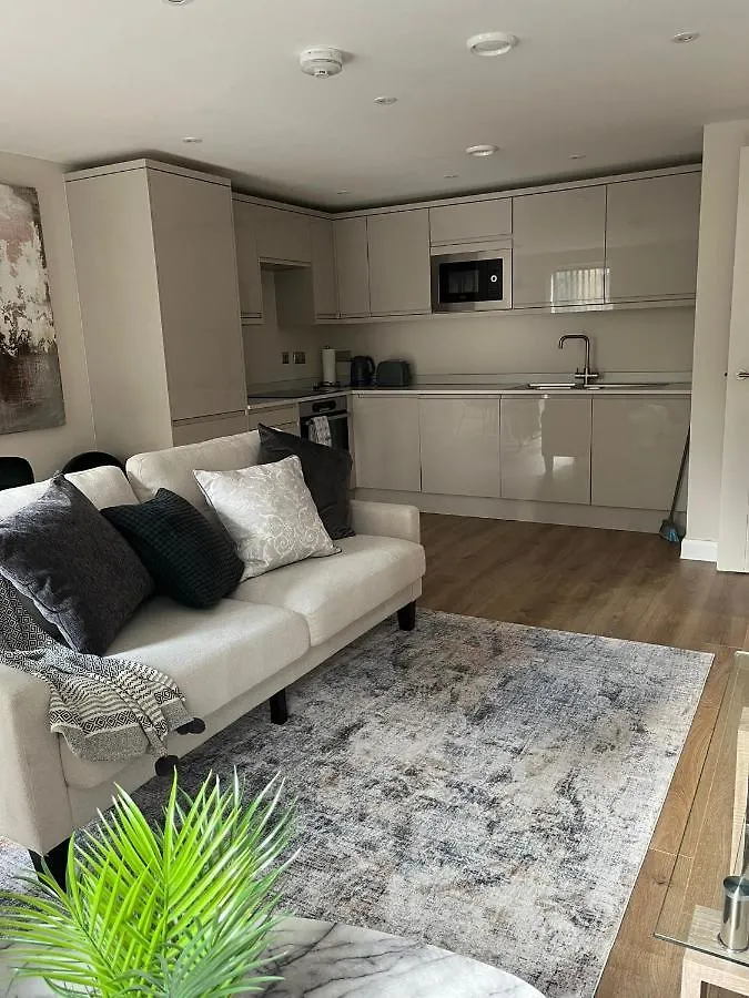 Tib Property Investments, Centenary House, 53 North St ليدز 0*,  المملكة المتحدة